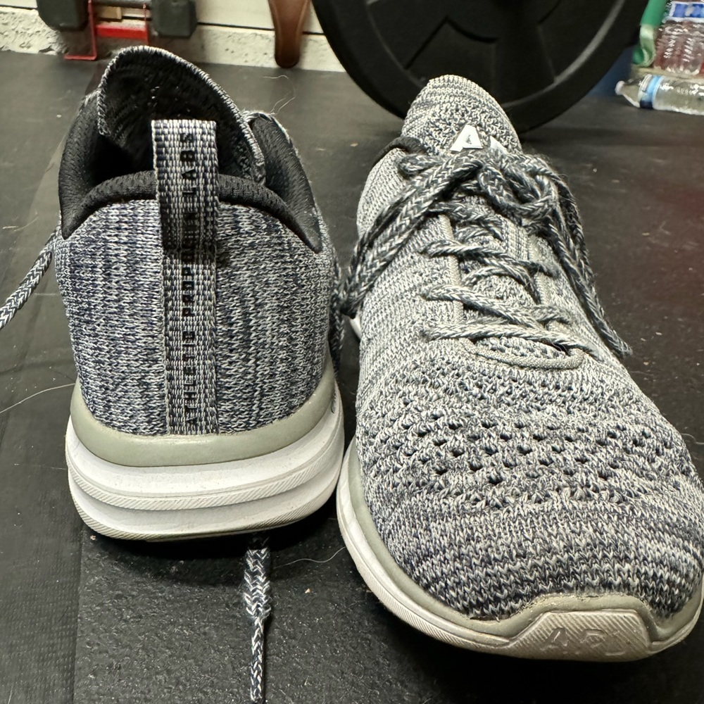 Heathered Grey APL shoes sz 7.5